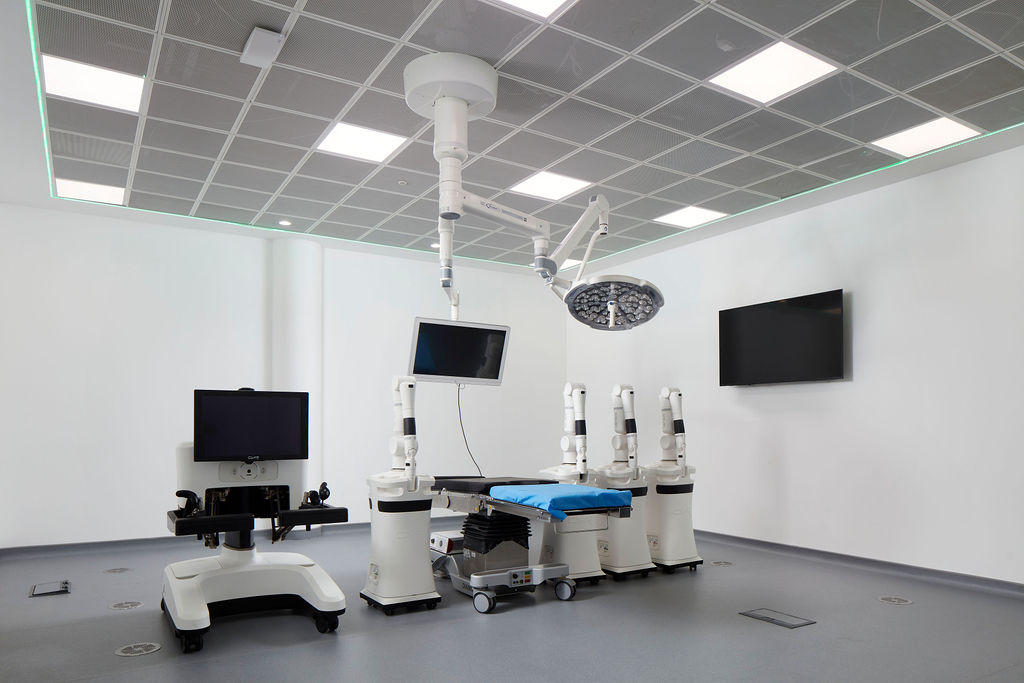 CMR Surgical Cambridge high-tech Laboratory design and build by AIS. The space features specialist laboratory equipment.